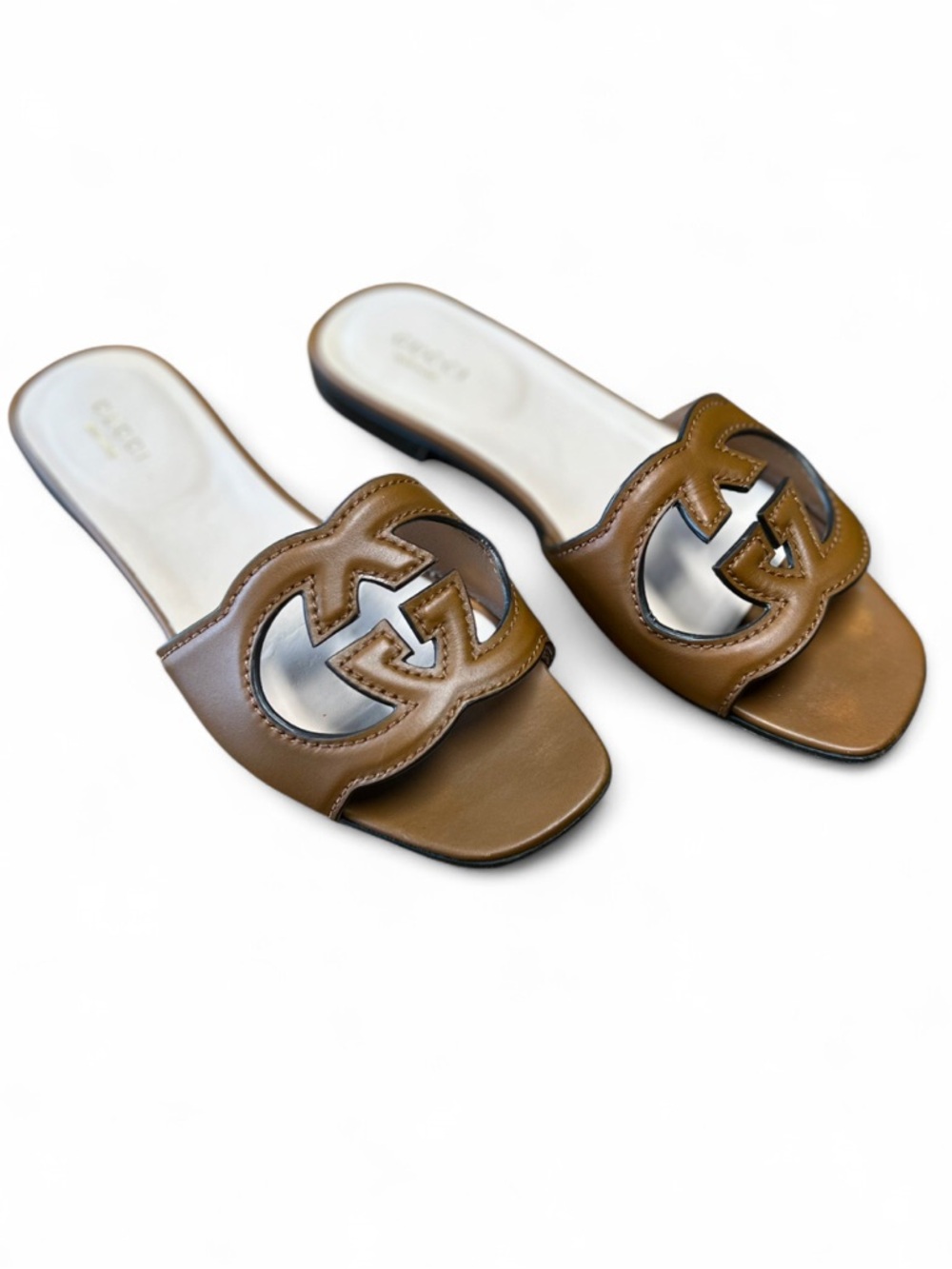 Gucci Women's slide sandal with Interlocking G, cuir leather, maxi cut out. 6.5 - Picture 6 of 11